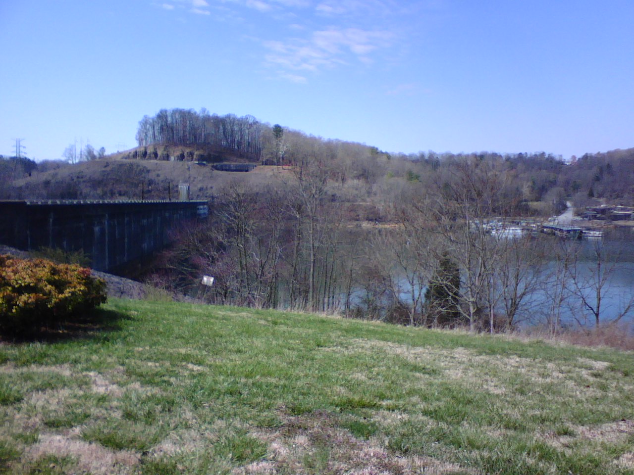 Norris Dam Lake Side
