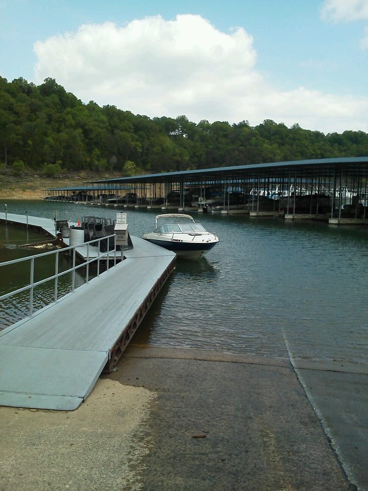 Goin Tarpless at Jamestown Marina ramp getting ready to head out 4-22-2012.jpg