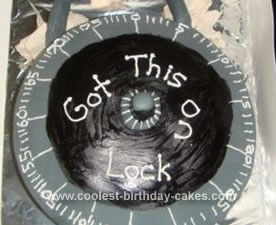 coolest-lock-cake-21329408.jpg