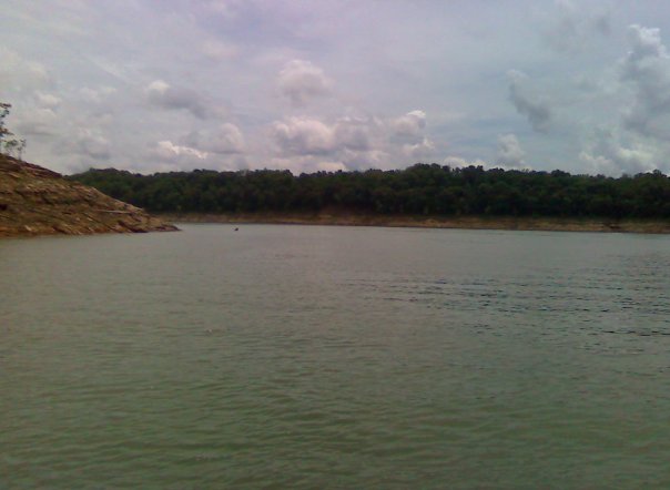 Lake Cumberland 5-26-09 East End Cove.jpg