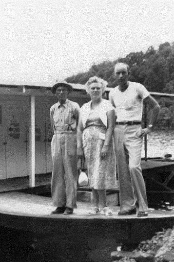 Members of Wright family at JRM early 1950s.jpg