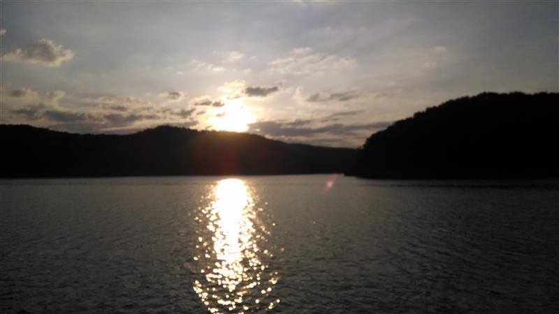 7-6 Sunrise on a empty lake