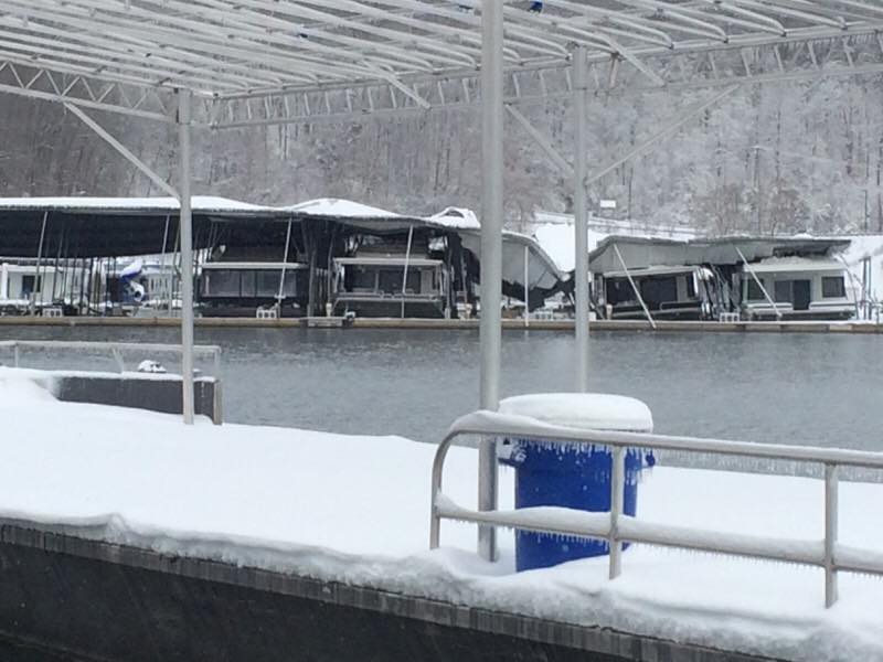 Jamestown Marina - Front Row photo from Shawn Claggett to LakeCumberlandBoaters FB page about 12PM 1-23.jpg