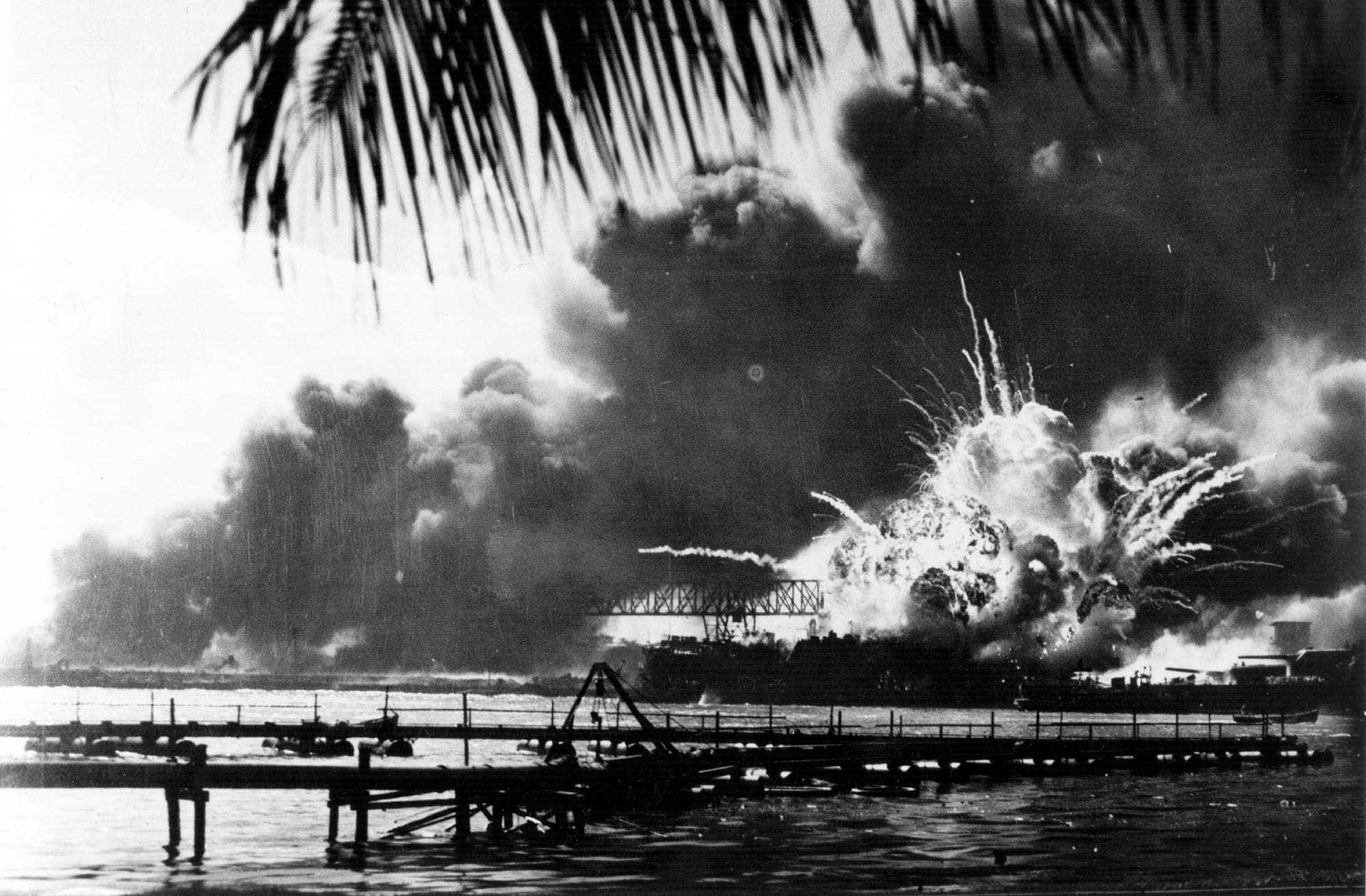 4-pearl-harbor-photo-gallery-gettyimages-2660129-.jpg