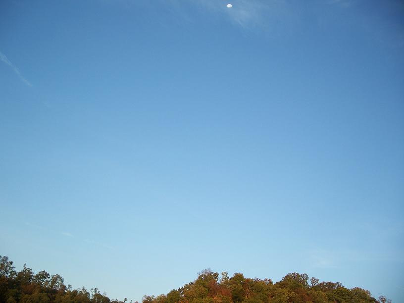 Moonset over lake cumberland 2.JPG