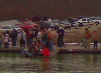 People dipping the dock in the water durrrduhdurr lol.jpg